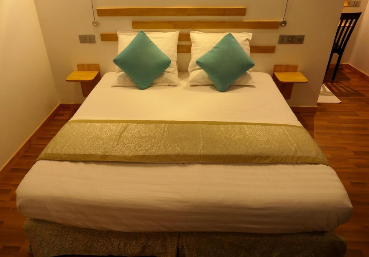 Ayira Maldives Hotel Feridhoo Luaran gambar
