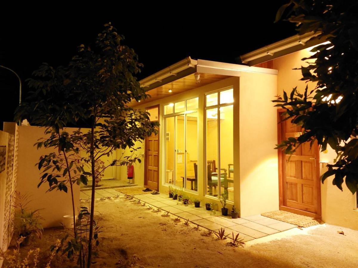 Ayira Maldives Hotel Feridhoo Luaran gambar